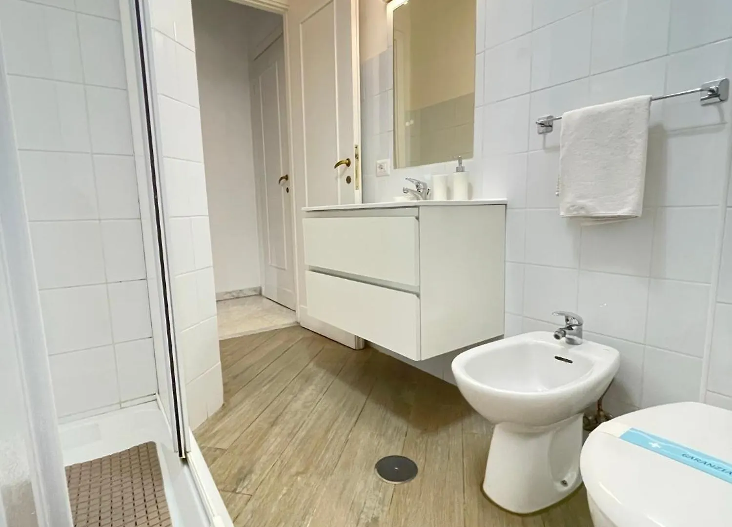 Forty1 Apartment Near Metro Cipro Rome