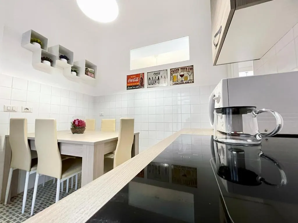 Forty1 Apartment Near Metro Cipro Rome